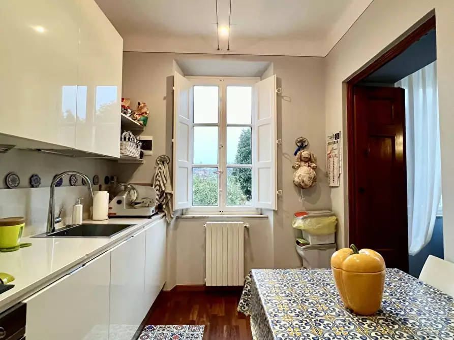 Immagine 15 di Villa in vendita  a Capannori