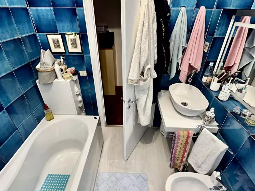 Immagine 22 di Villa in vendita  a Capannori