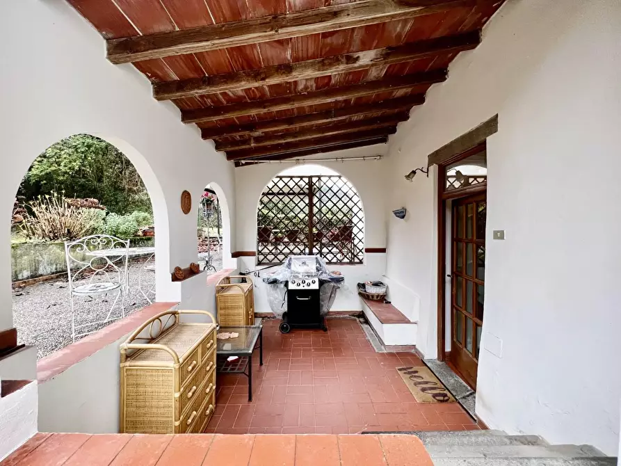 Immagine 28 di Villa in vendita  a Capannori