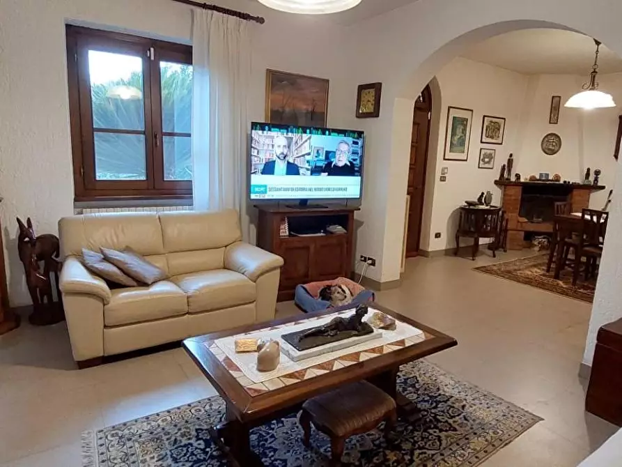 Immagine 35 di Villa in vendita  a Pietrasanta