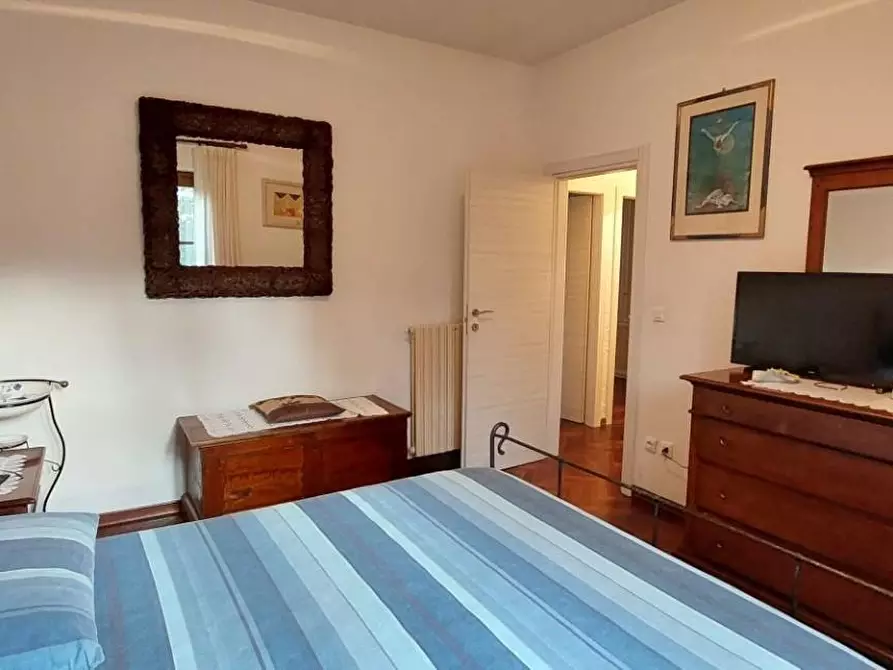 Immagine 72 di Villa in vendita  a Pietrasanta