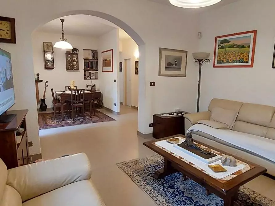 Immagine 34 di Villa in vendita  a Pietrasanta