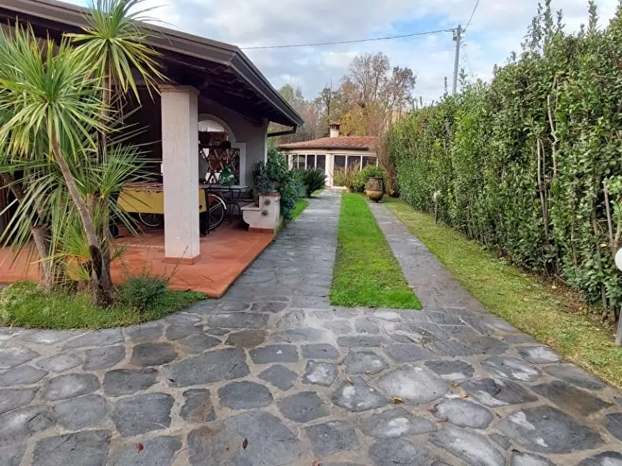Immagine 20 di Villa in vendita  a Pietrasanta