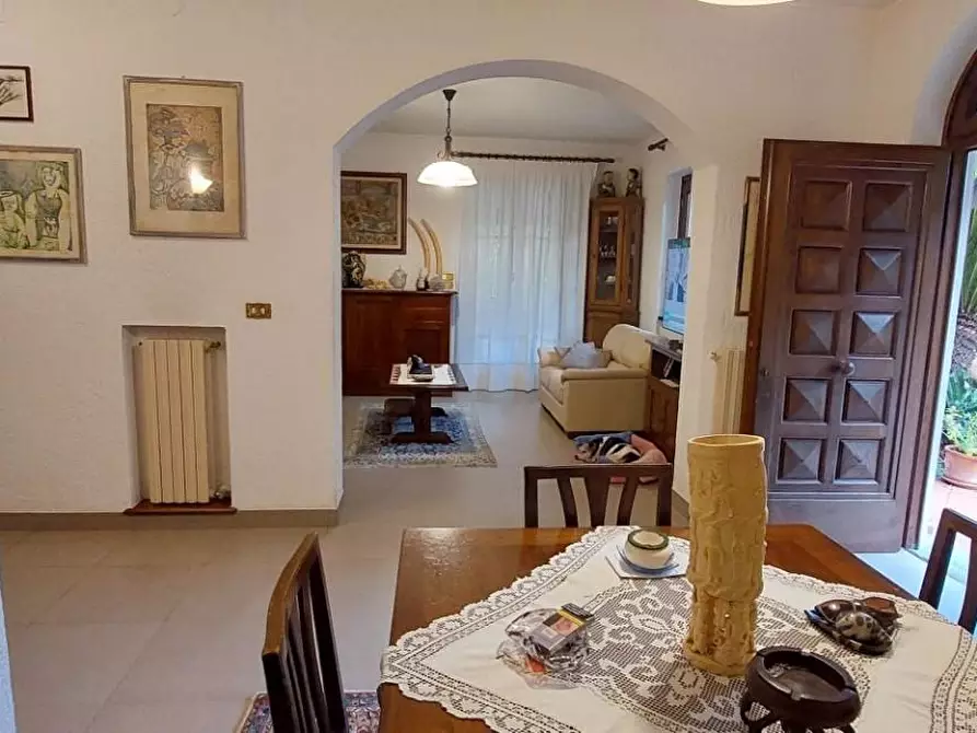 Immagine 39 di Villa in vendita  a Pietrasanta