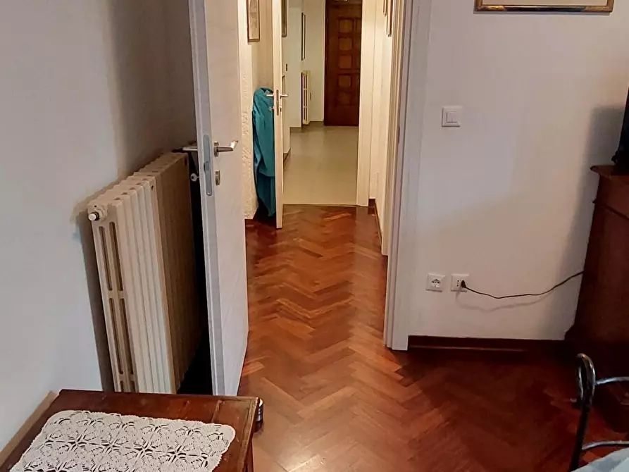 Immagine 75 di Villa in vendita  a Pietrasanta