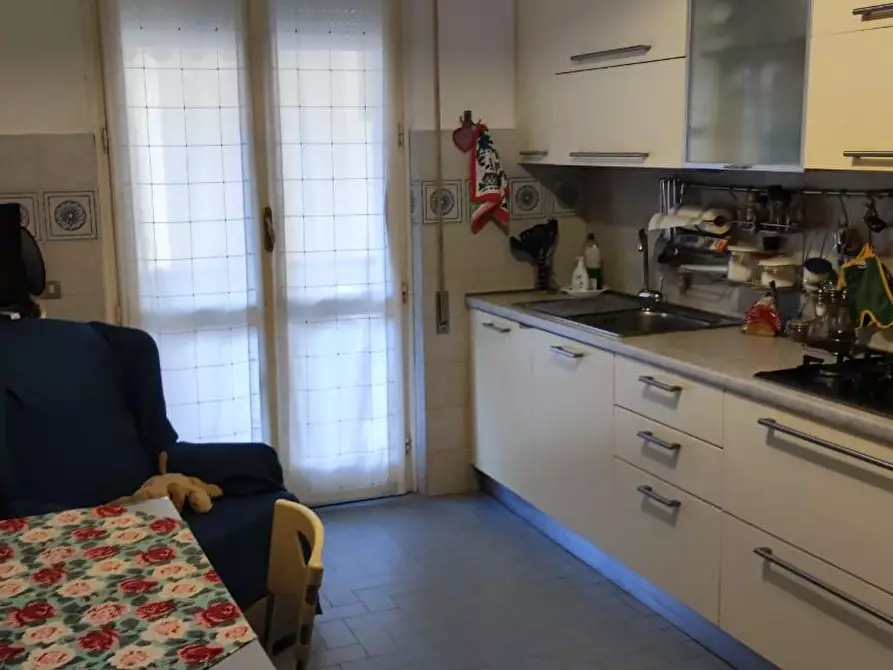 Immagine 6 di Appartamento in vendita  a Massa