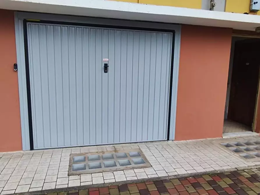 Immagine 20 di Appartamento in vendita  a Massa