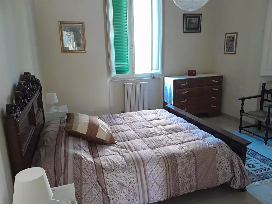 Immagine 17 di Villa in vendita  a Livorno