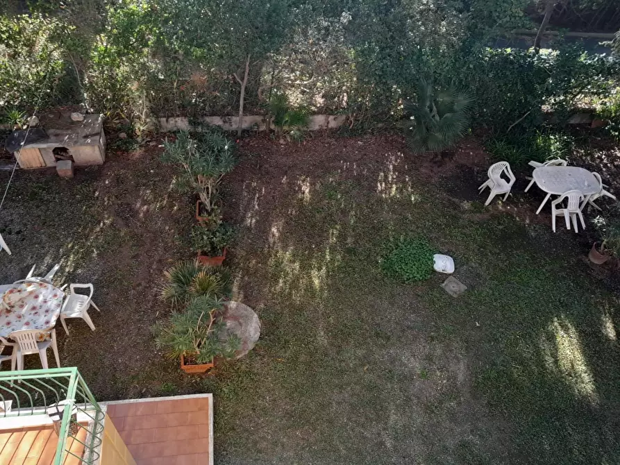 Immagine 25 di Villa in vendita  a Livorno