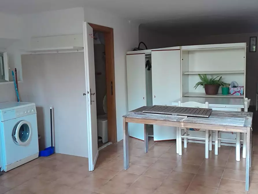 Immagine 12 di Villa in vendita  a Livorno