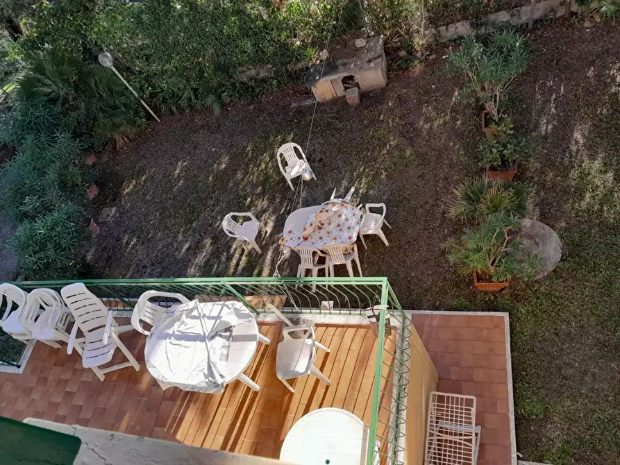 Immagine 24 di Villa in vendita  a Livorno