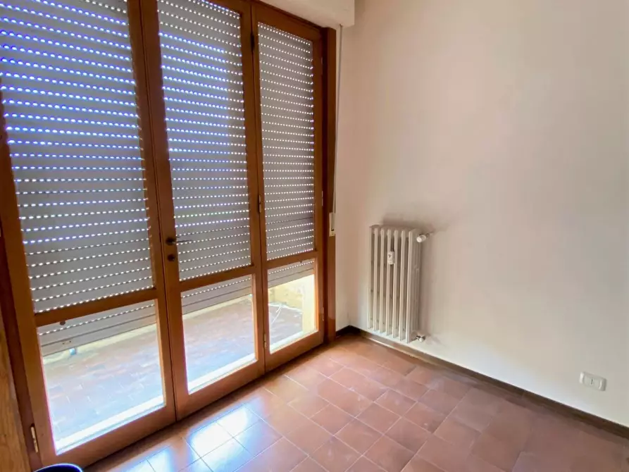 Immagine 12 di Appartamento in vendita  a Lucca