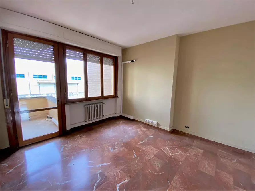 Immagine 3 di Appartamento in vendita  a Lucca