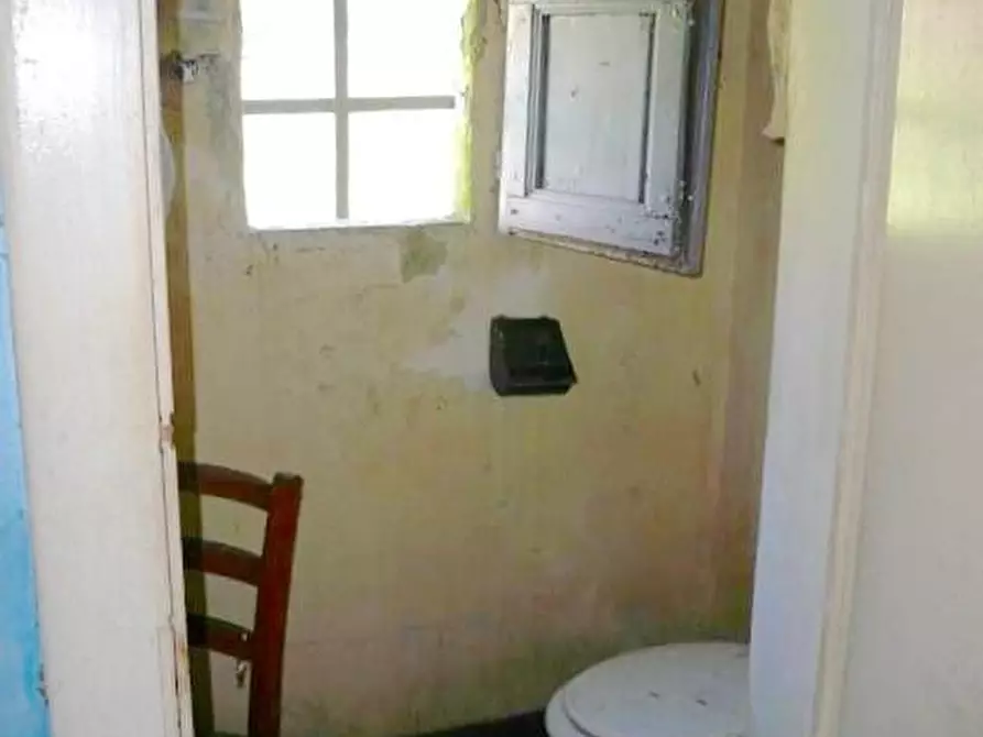 Immagine 18 di Rustico / casale in vendita  a Calci