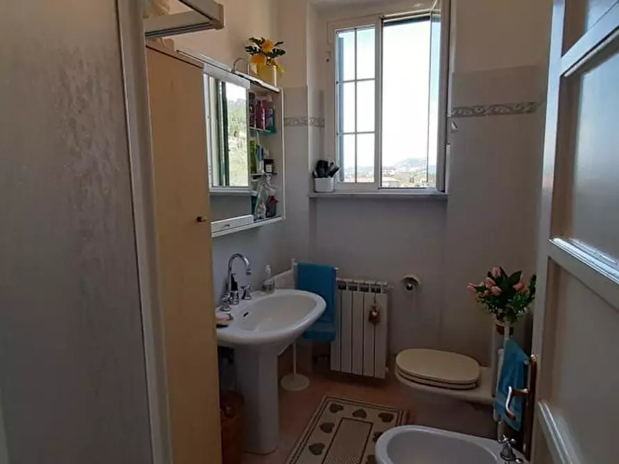 Immagine 4 di Appartamento in vendita  a Montignoso