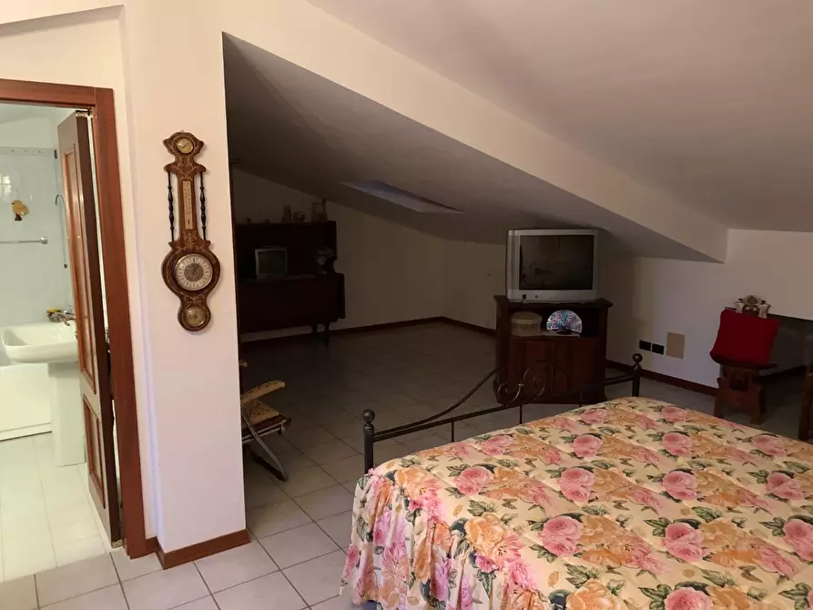 Immagine 7 di Appartamento in vendita  a Massa