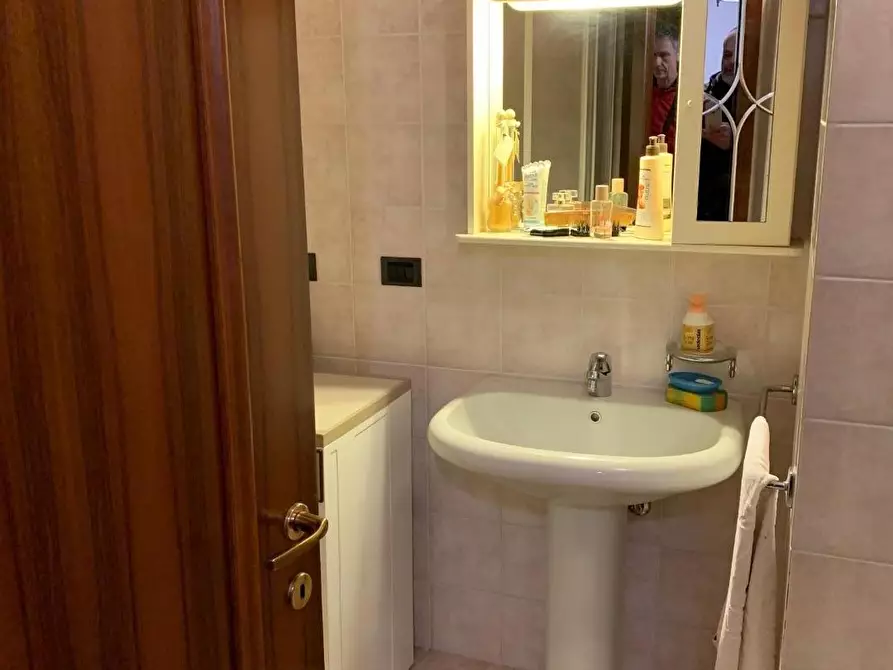 Immagine 6 di Appartamento in vendita  a Massa