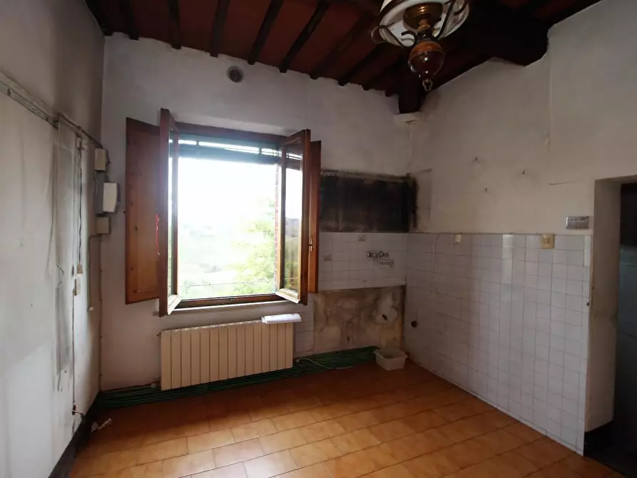 Immagine 13 di Appartamento in vendita  a Siena