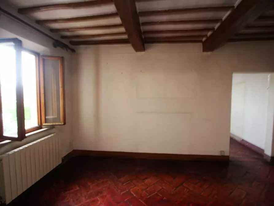 Immagine 5 di Appartamento in vendita  a Siena