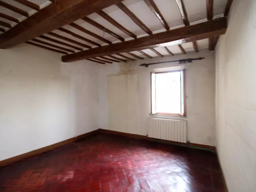 Immagine 3 di Appartamento in vendita  a Siena