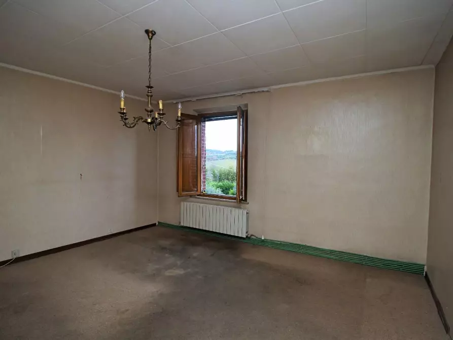 Immagine 2 di Appartamento in vendita  a Siena