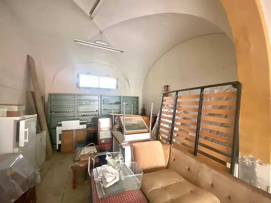 Immagine 6 di Garage in vendita  a Pontedera