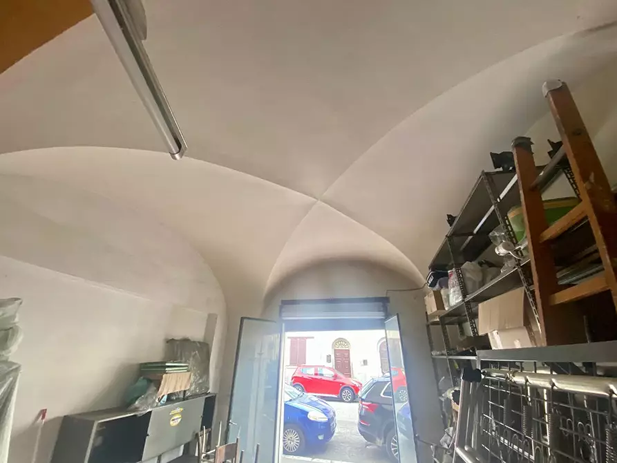 Immagine 4 di Garage in vendita  a Pontedera