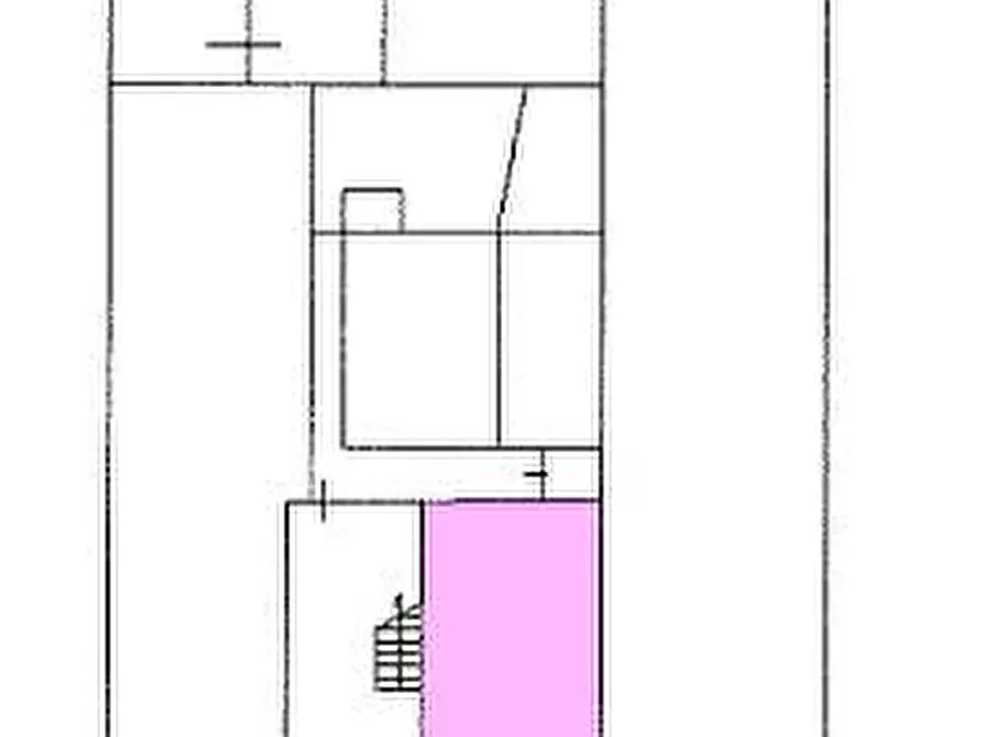 Immagine 9 di Garage in vendita  a Pontedera