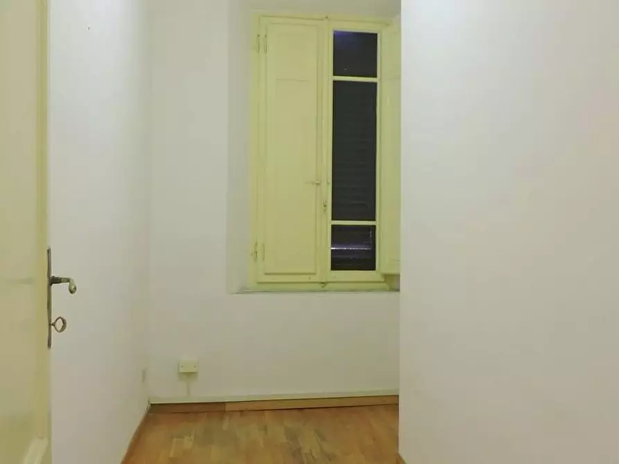 Immagine 12 di Appartamento in vendita  a Pisa