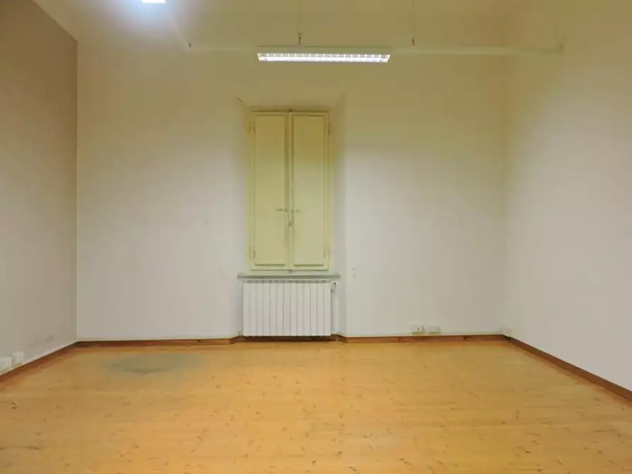 Immagine 11 di Appartamento in vendita  a Pisa