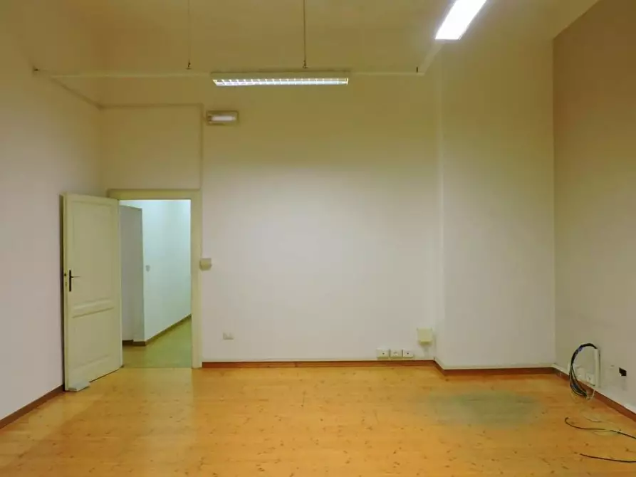 Immagine 4 di Appartamento in vendita  a Pisa