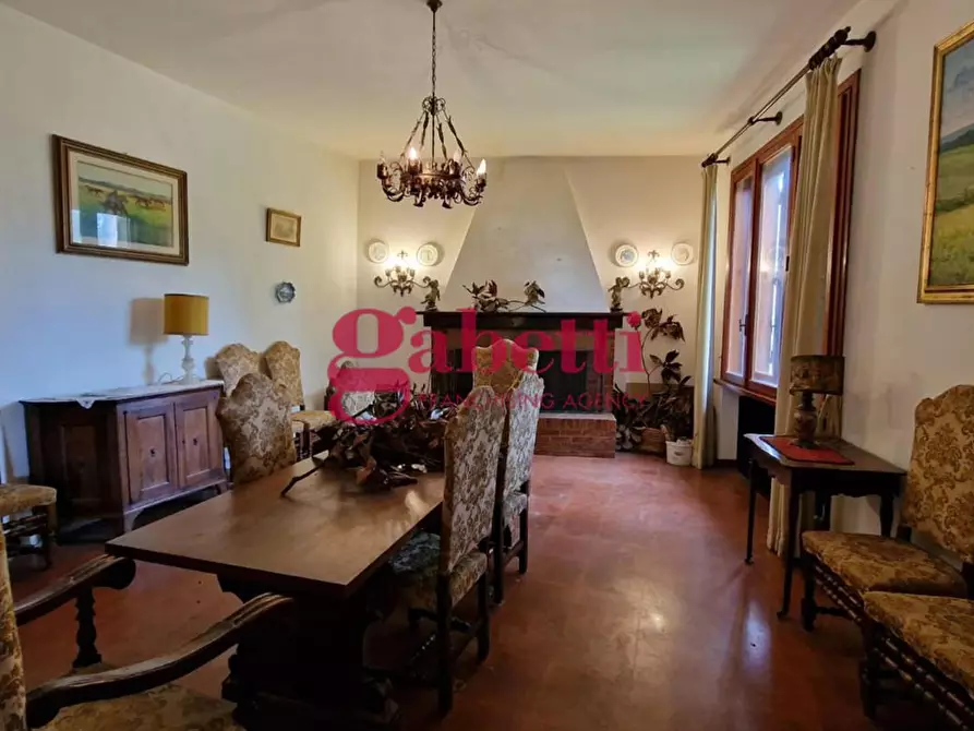 Immagine 20 di Villa in vendita  a Pisa