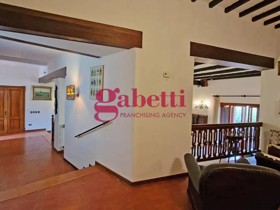 Immagine 7 di Villa in vendita  a Pisa