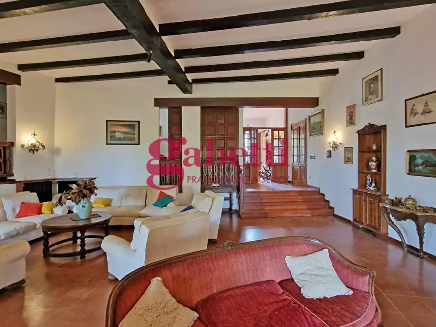 Immagine 14 di Villa in vendita  a Pisa