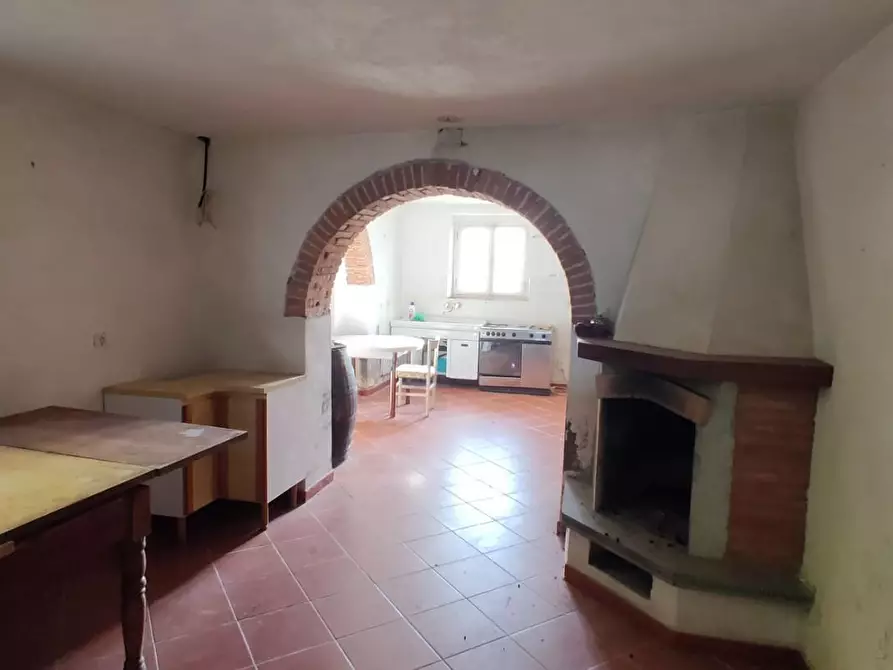 Immagine 13 di Villa in vendita  a Capannori