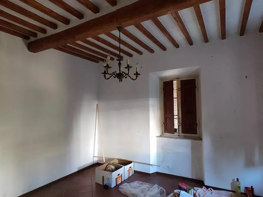 Immagine 4 di Villa in vendita  a Capannori