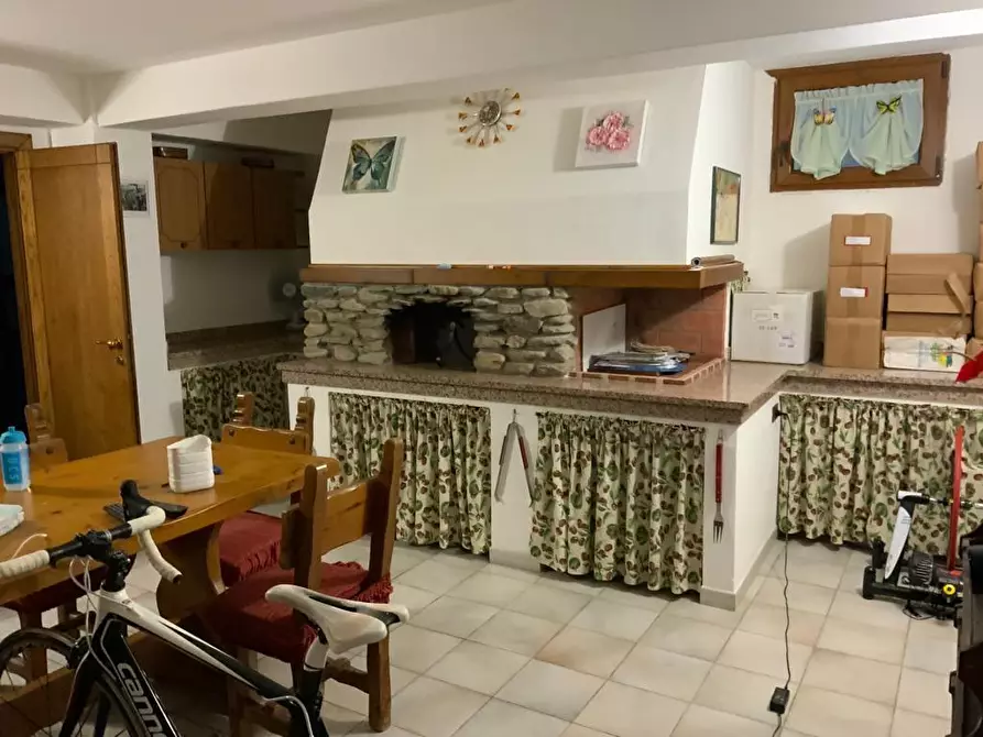 Immagine 8 di Villa in vendita  a Montignoso