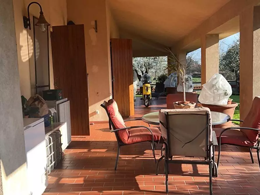 Immagine 9 di Villa in vendita  a Montignoso