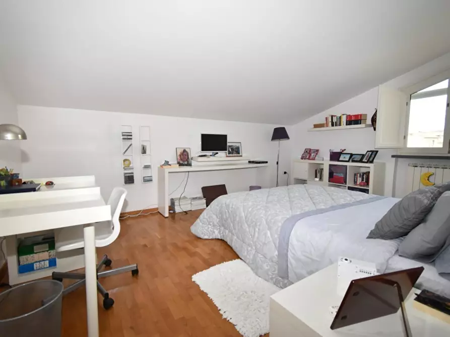 Immagine 23 di Villa in vendita  a San Giuliano Terme