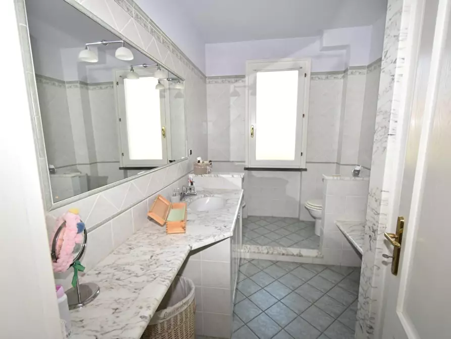 Immagine 14 di Villa in vendita  a San Giuliano Terme