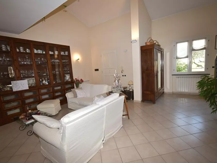 Immagine 13 di Villa in vendita  a San Giuliano Terme