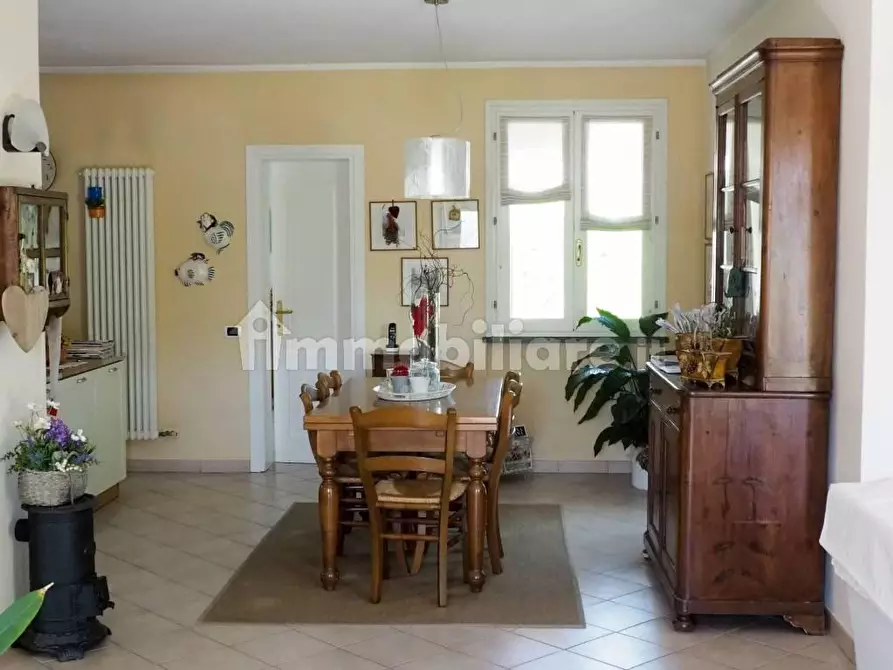 Immagine 9 di Villa in vendita  a San Giuliano Terme