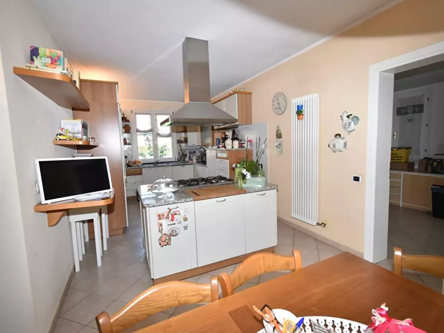 Immagine 7 di Villa in vendita  a San Giuliano Terme