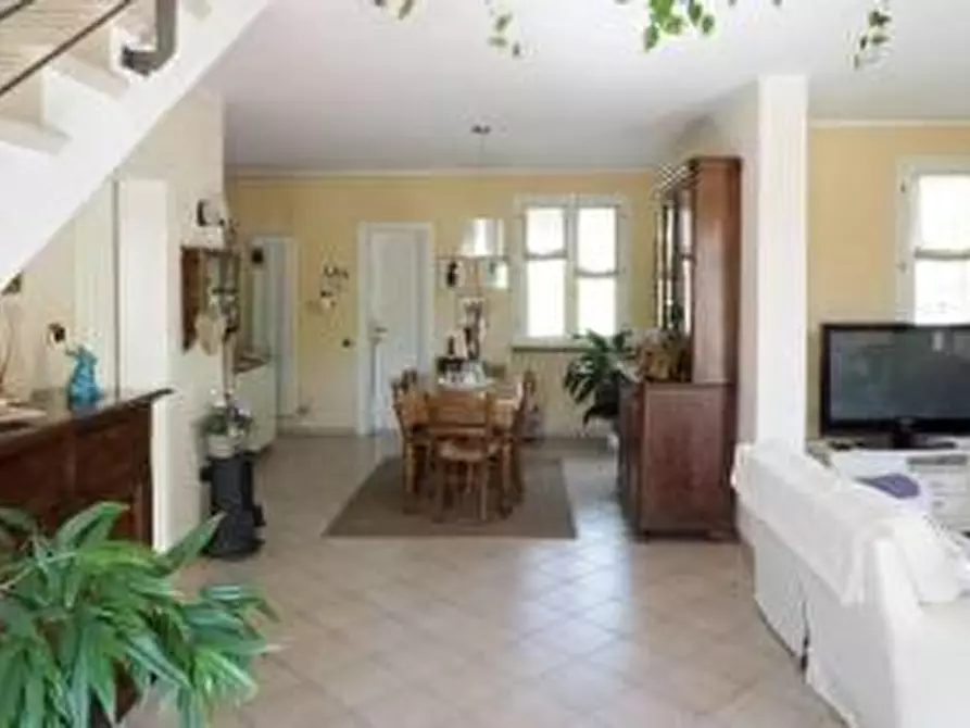 Immagine 15 di Villa in vendita  a San Giuliano Terme