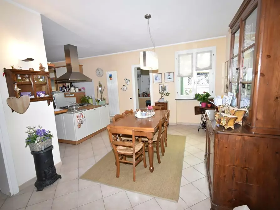 Immagine 6 di Villa in vendita  a San Giuliano Terme