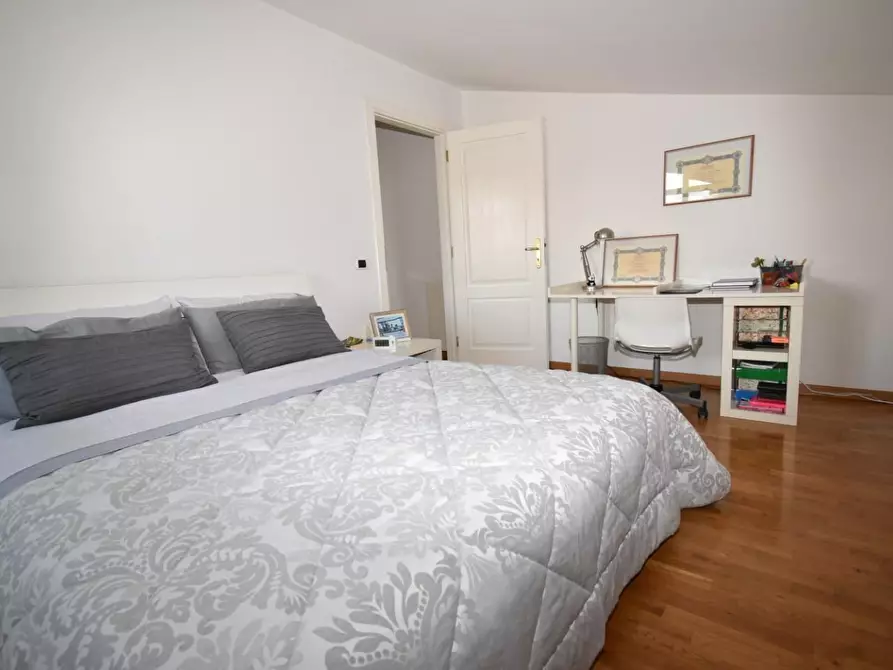 Immagine 24 di Villa in vendita  a San Giuliano Terme