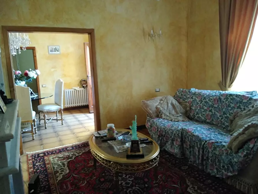 Immagine 8 di Casa semindipendente in vendita  a Carrara