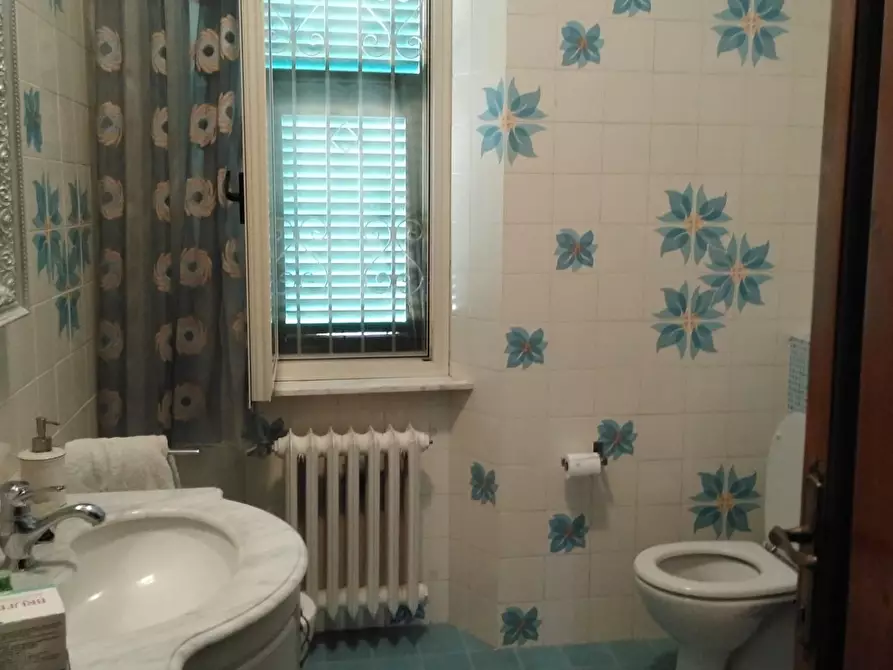 Immagine 18 di Casa semindipendente in vendita  a Carrara