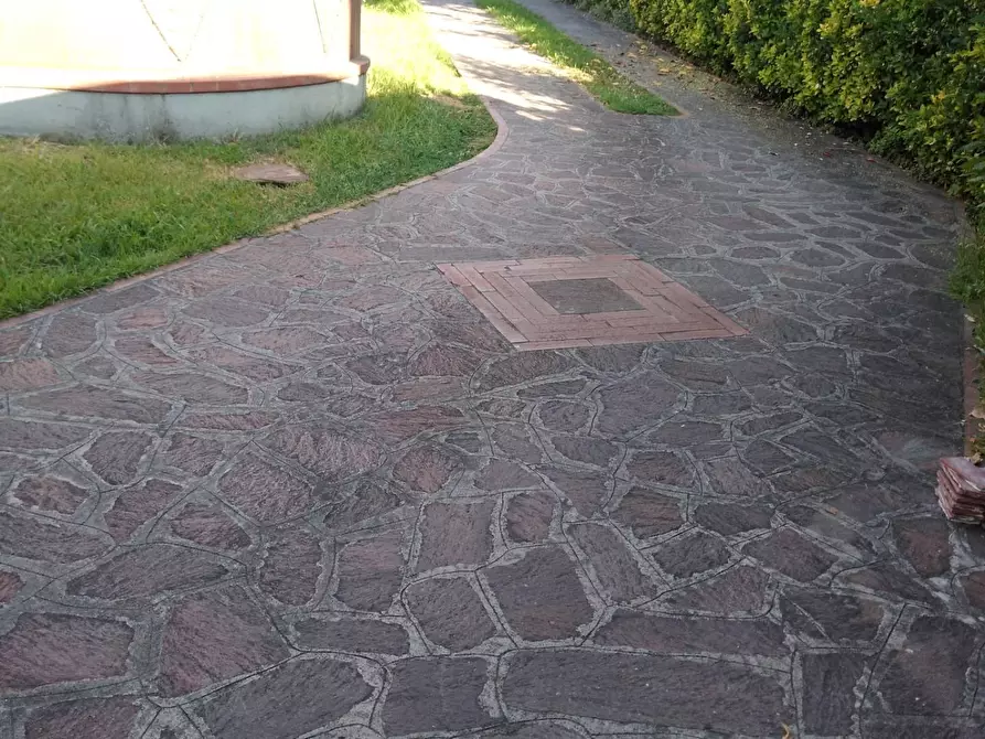 Immagine 1 di Casa semindipendente in vendita  a Carrara