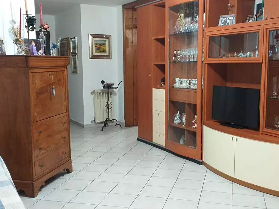 Immagine 65 di Villa in vendita  a Carrara